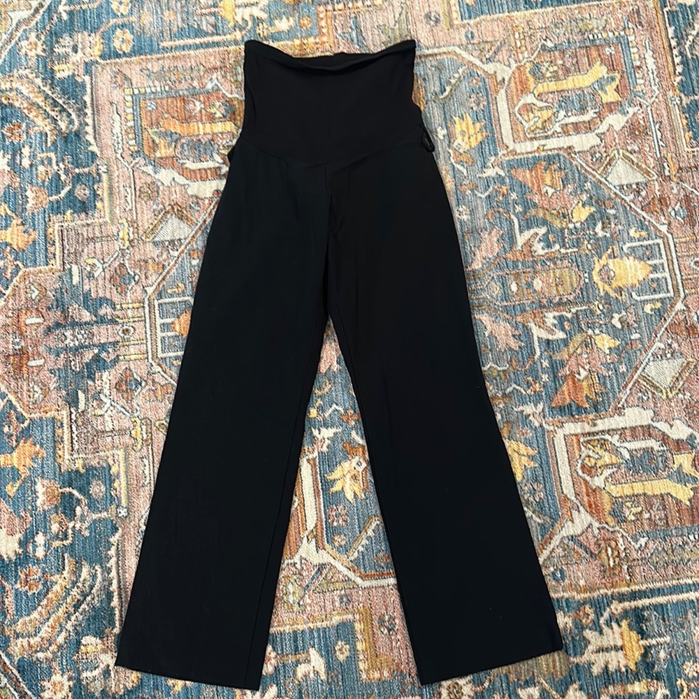 Black maternity dress pants.
